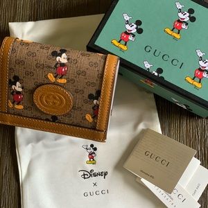 NIB Authentic Gucci X Disney Vintage GG Supreme Monogram Mickey cardholderwallet